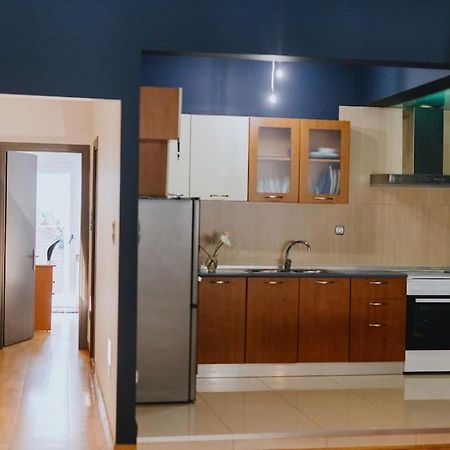 Cosy & Spacious Central Apartment Komotini Bagian luar foto