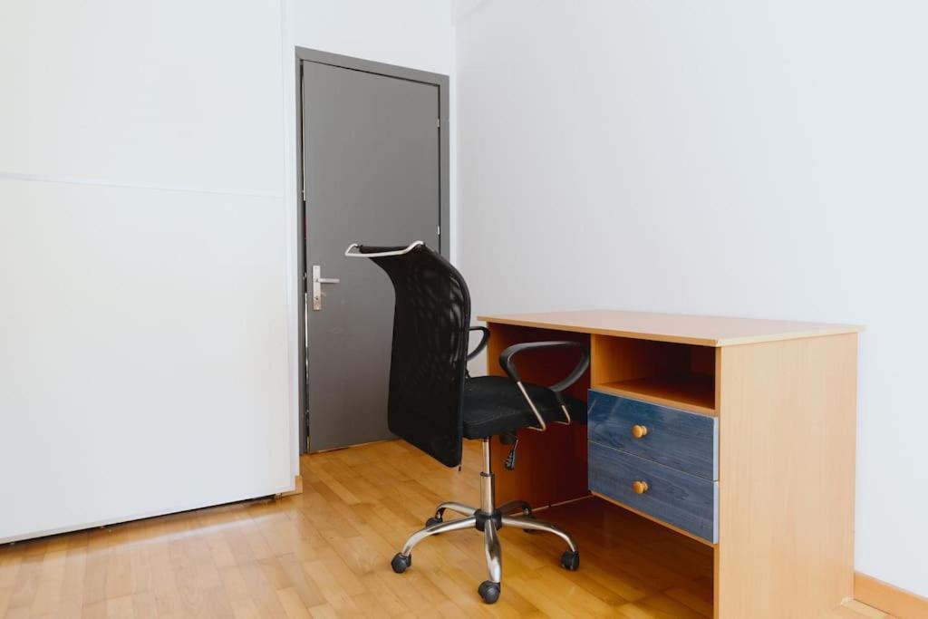 Cosy & Spacious Central Apartment Komotini Bagian luar foto