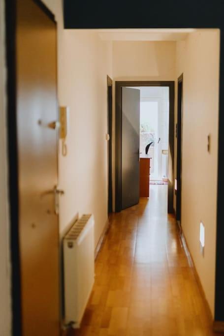 Cosy & Spacious Central Apartment Komotini Bagian luar foto
