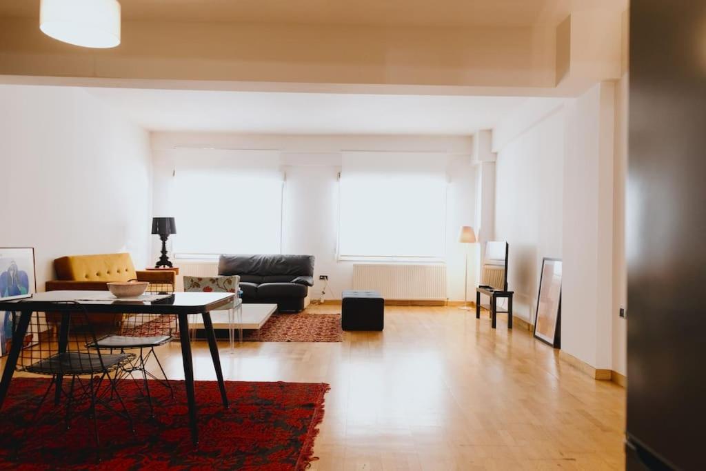 Cosy & Spacious Central Apartment Komotini Bagian luar foto