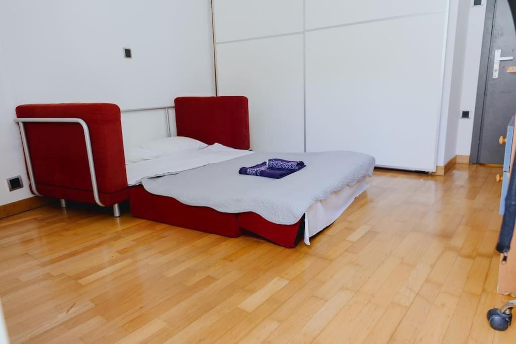 Cosy & Spacious Central Apartment Komotini Bagian luar foto