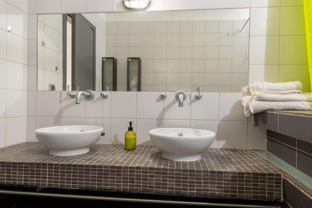 Cosy & Spacious Central Apartment Komotini Bagian luar foto