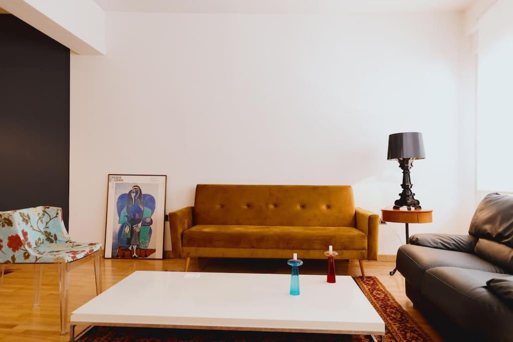 Cosy & Spacious Central Apartment Komotini Bagian luar foto