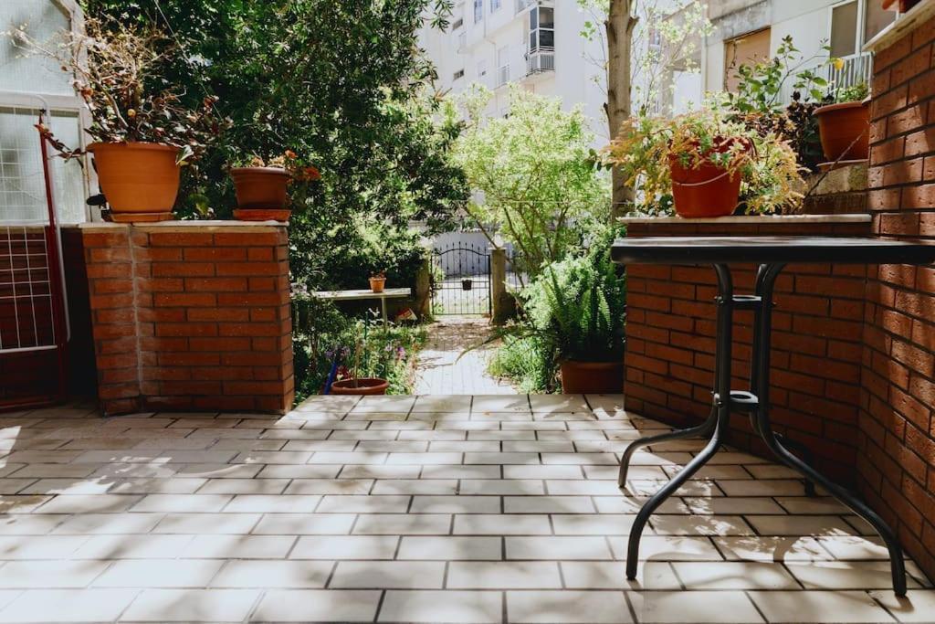 Cosy & Spacious Central Apartment Komotini Bagian luar foto